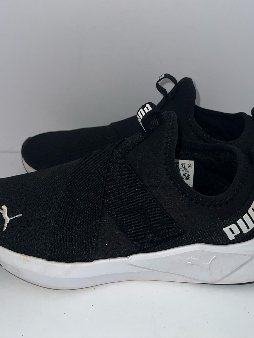 PUMA Women’s Black Slip-On Sneakers Size US 8.5 EU 39 SoftFoam+ Comfort Shoes - Picture 3 of 9